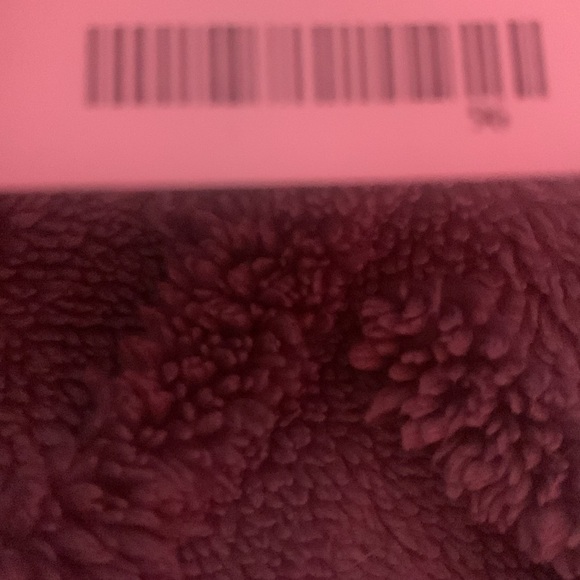 I am selling TJ max brand new sandals. Never be wore with tag still on. - Picture 4 of 4